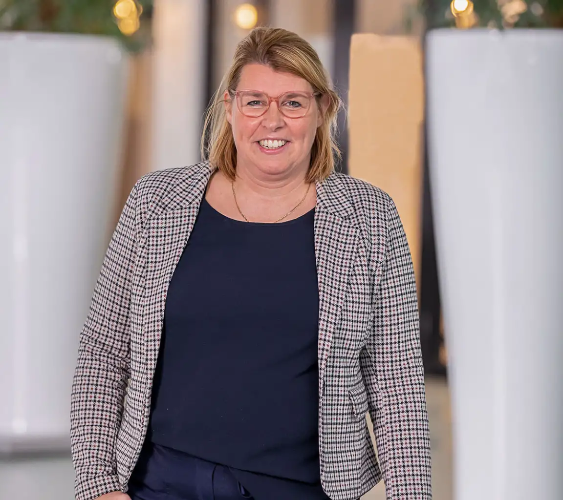 Portrait of Saskia Everink perswoordvoerder | Hoofd communicatie - Cogas Groep